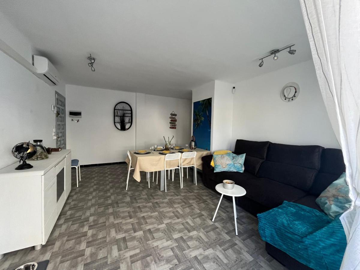 Piso Rita Apartment Roses Bagian luar foto