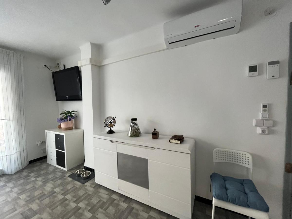 Piso Rita Apartment Roses Bagian luar foto
