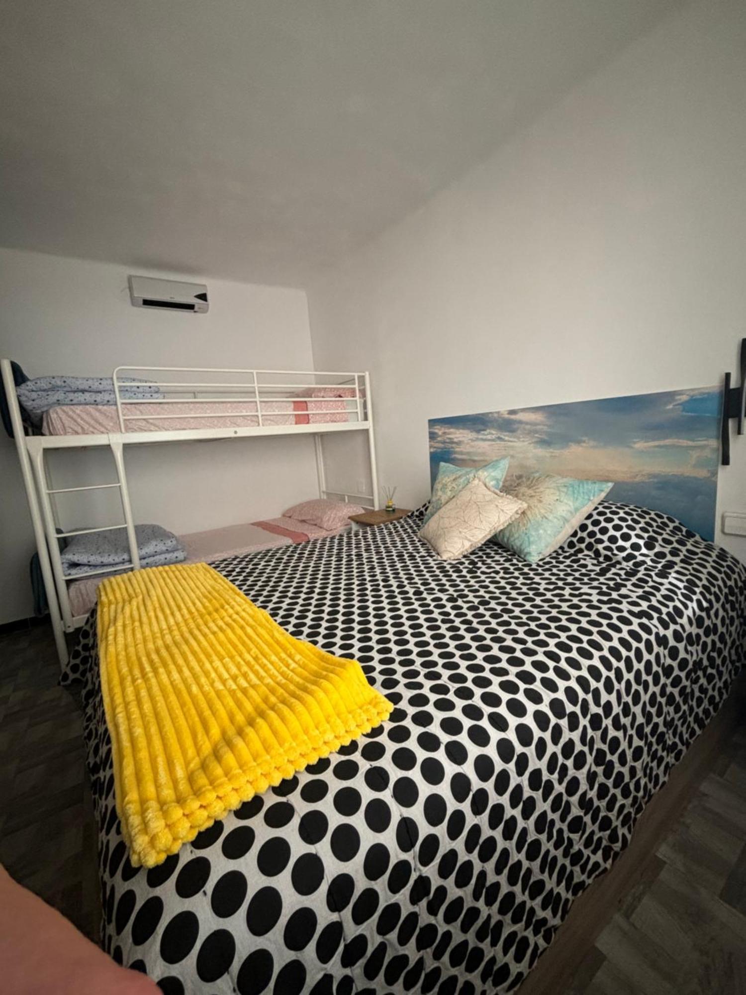 Piso Rita Apartment Roses Bagian luar foto